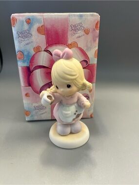 2000 Precious Moments "Wednesday's Child is Full of Woe" Figurine, 692107, NOS